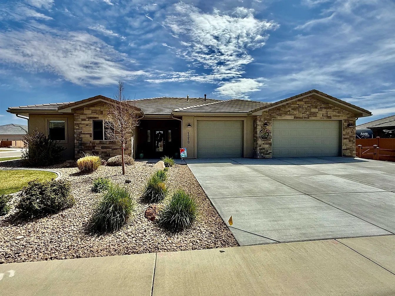 1210 Fairway Dr, Fruita, CO &mdash; Sold $875,000
